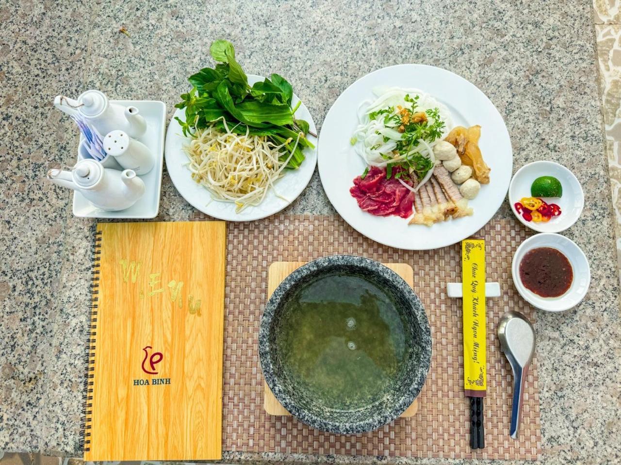 Hoa Binh 1 Hotel Лонгсюен Экстерьер фото