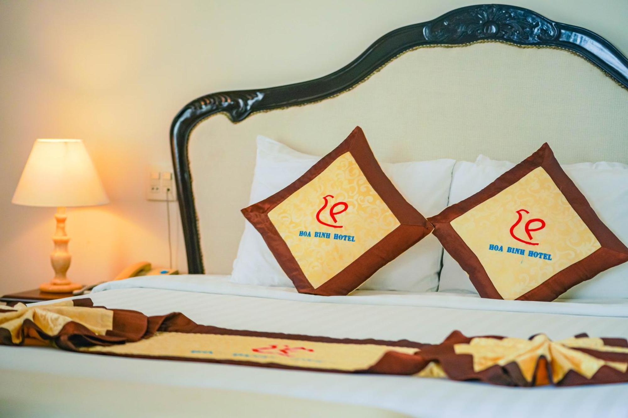 Hoa Binh 1 Hotel Лонгсюен Экстерьер фото