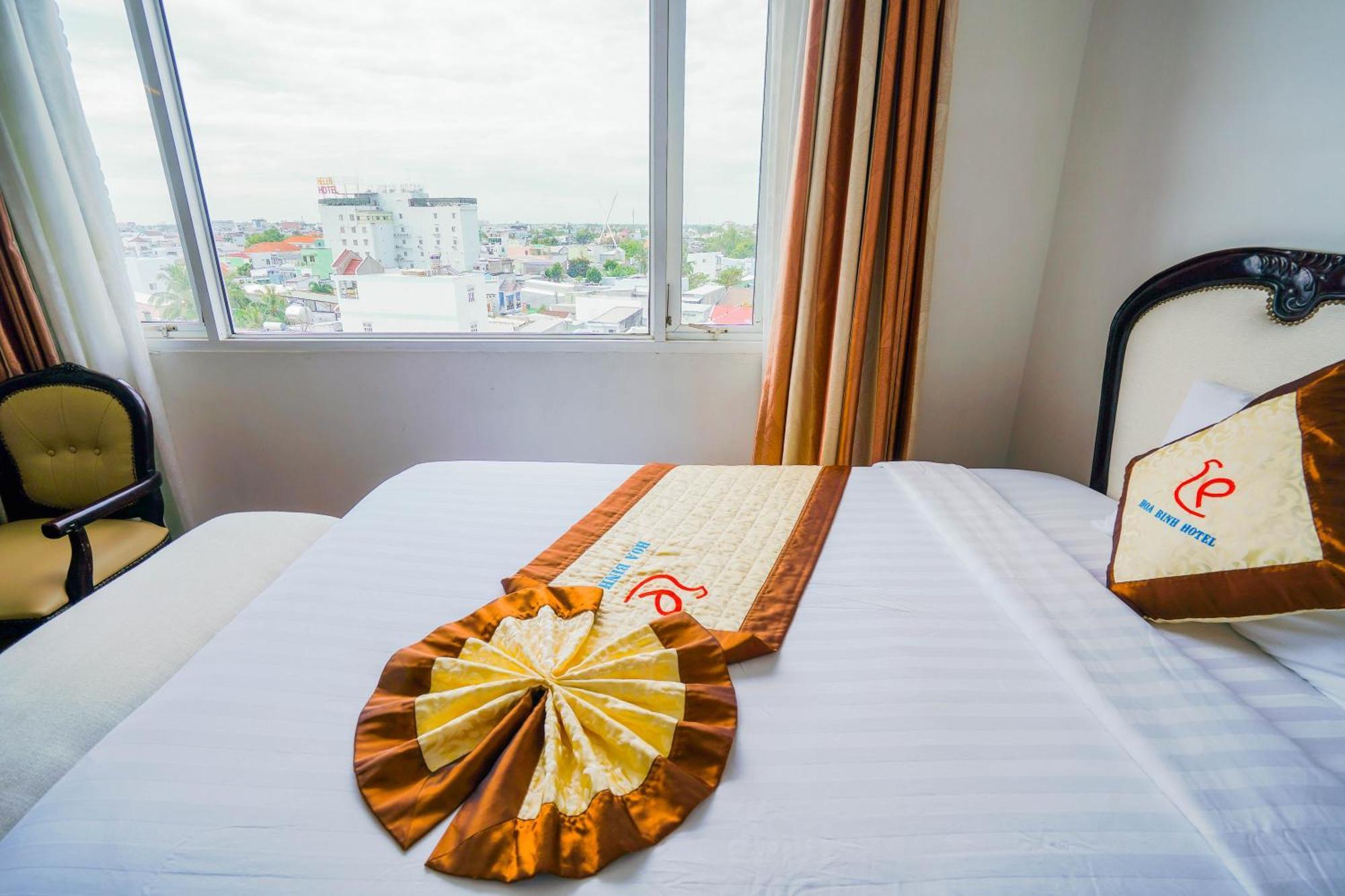 Hoa Binh 1 Hotel Лонгсюен Экстерьер фото