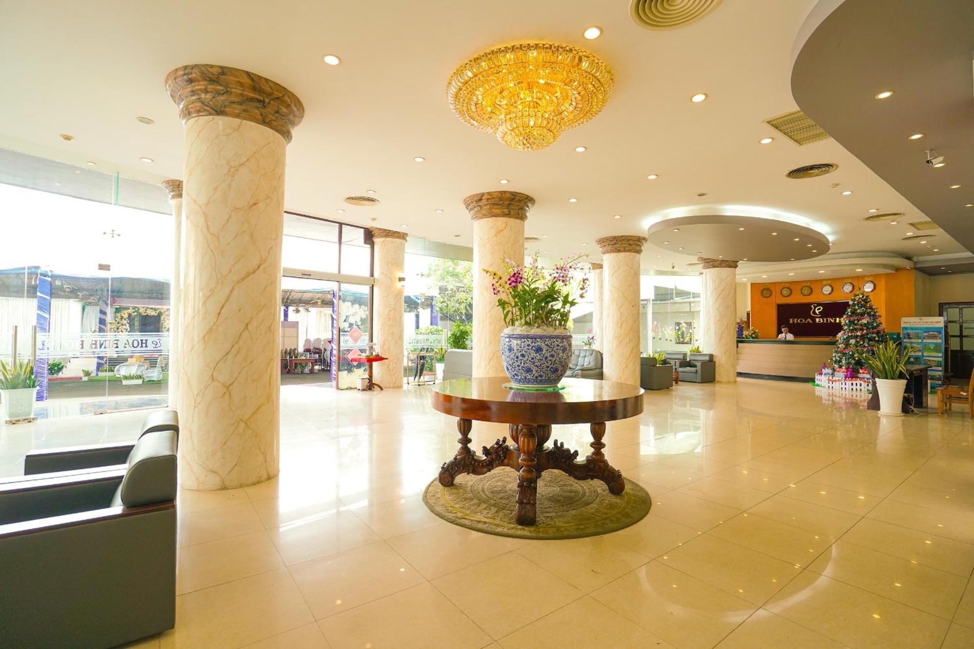 Hoa Binh 1 Hotel Лонгсюен Экстерьер фото