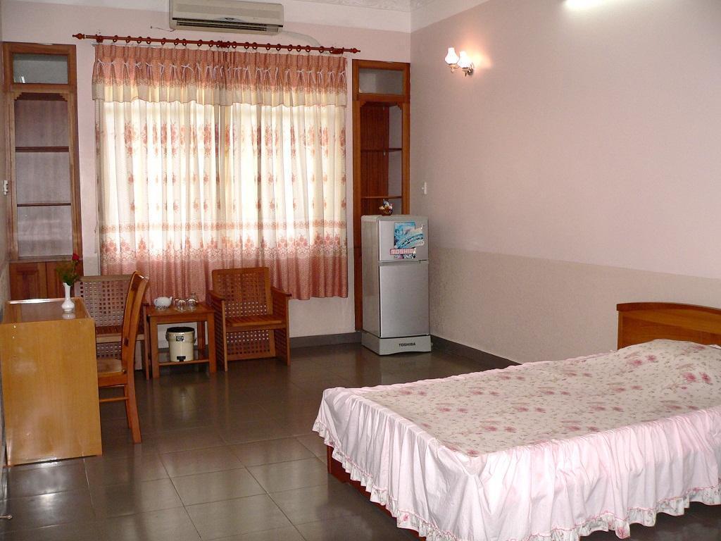 Hoa Binh 1 Hotel Лонгсюен Экстерьер фото