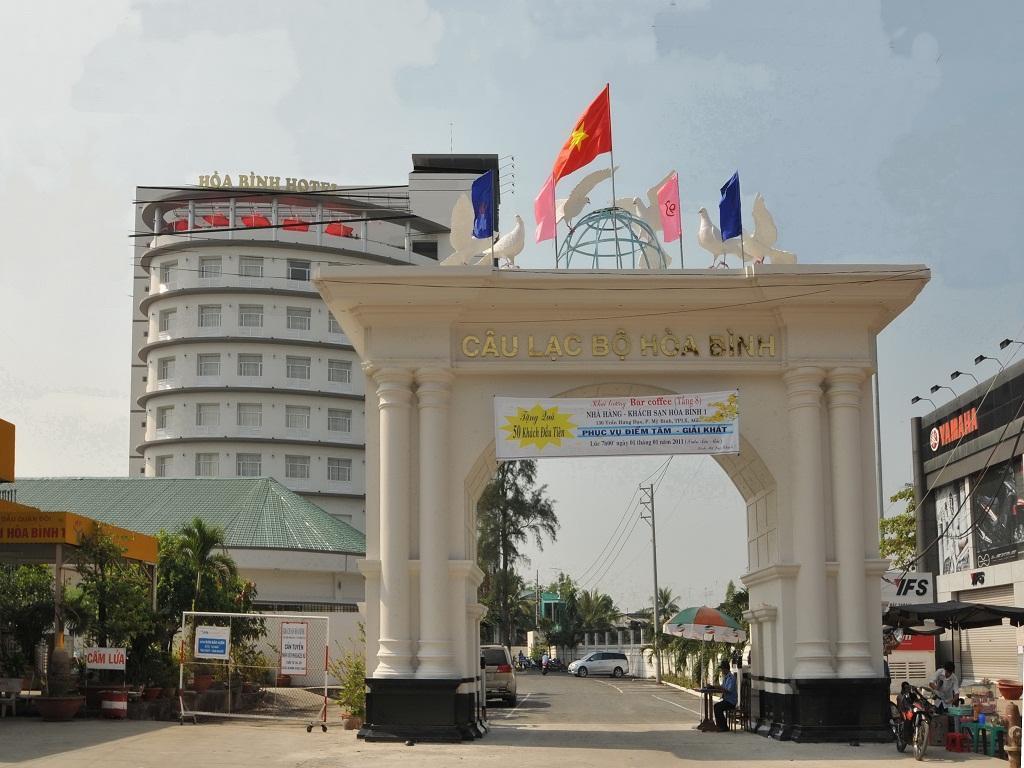 Hoa Binh 1 Hotel Лонгсюен Экстерьер фото
